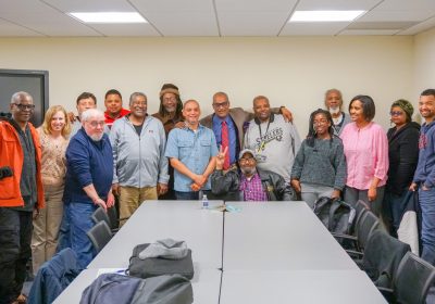 DR. HERMAN BEAVERS, PROFESSOR OF ENGLISH AND AFRICANA STUDIES AT UNIVERSITY OF PENNSYLVANIA, SPEAKS TO STUDENTS IN THE VETERANS UPWARD BOUND PROGRAM.