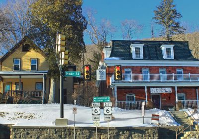 PA ROUTE 6 HERITAGE CORRIDOR. PHOTO BY NICHOLAS A. TONELLI.